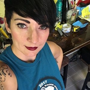 Meet your Posher, Sandelana